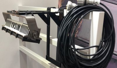 Fast ISPS-compliant lighting along the railing.